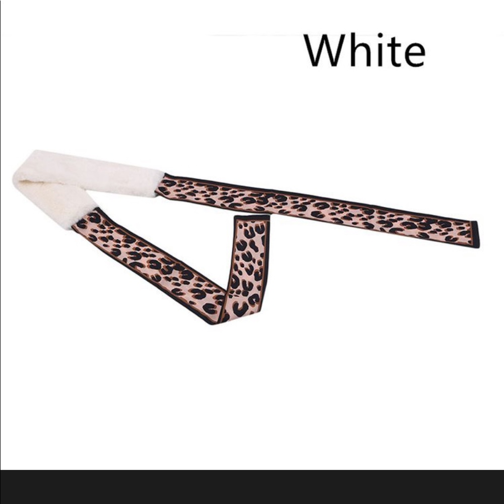 White Faux Fur Collar Ribbon Scarf Twilly